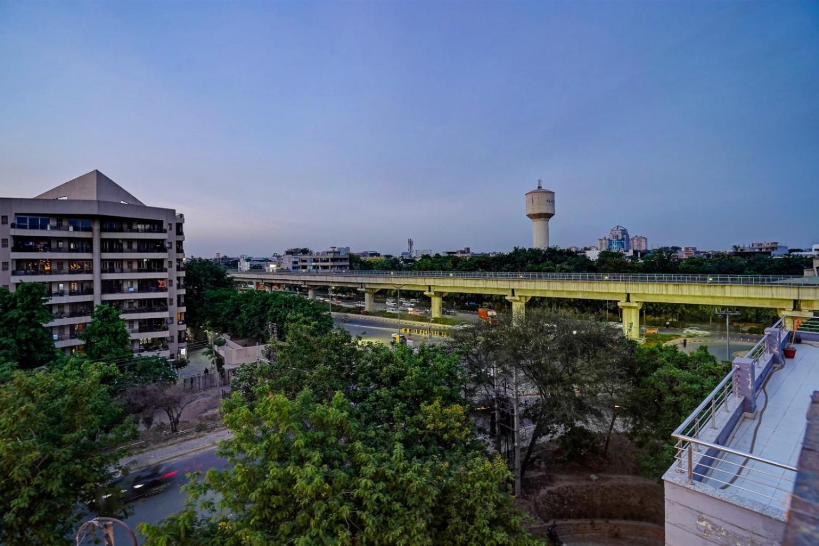 Rj Hotel